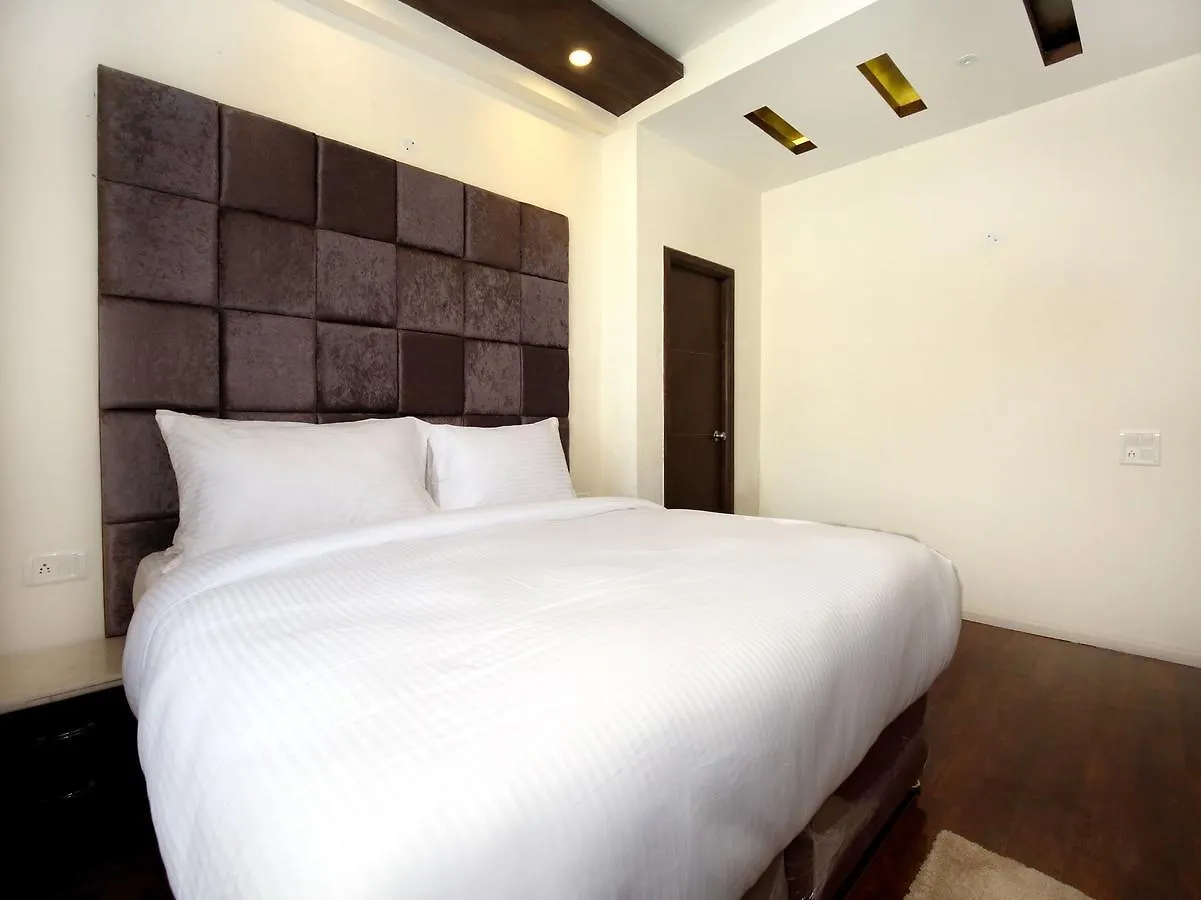 Oyo 9894 Home Valley View 2Bhk Bharari Šimla Indie